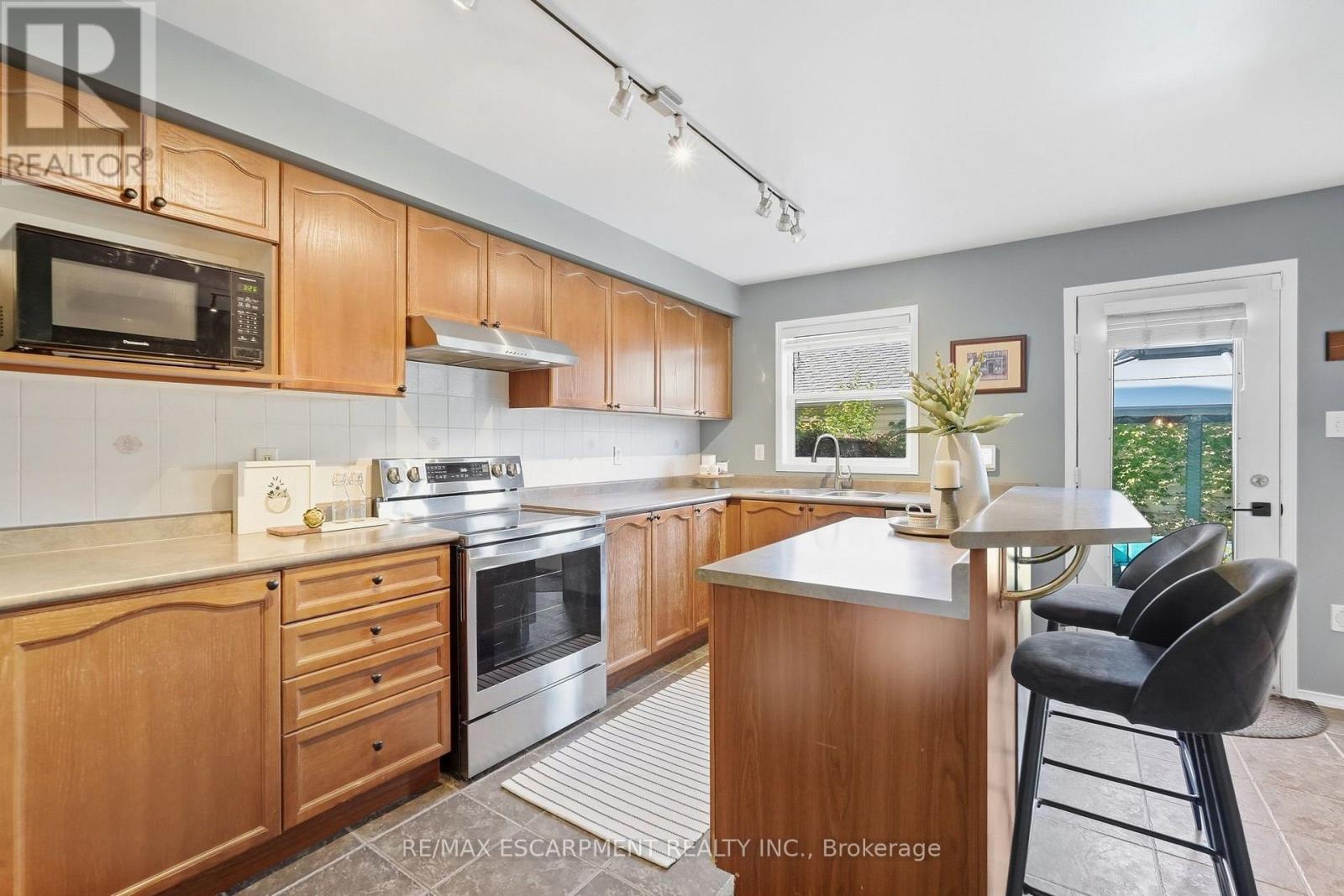 219 Gatwick Drive, Oakville, ON photo 13