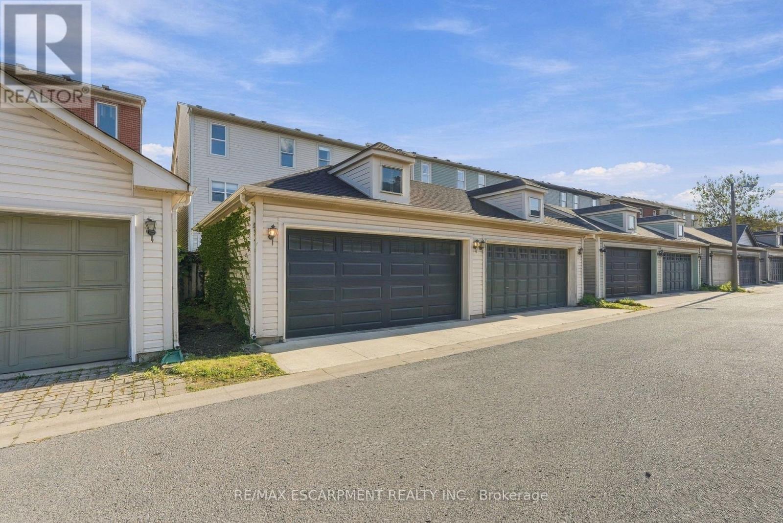 219 Gatwick Drive, Oakville, ON photo 39
