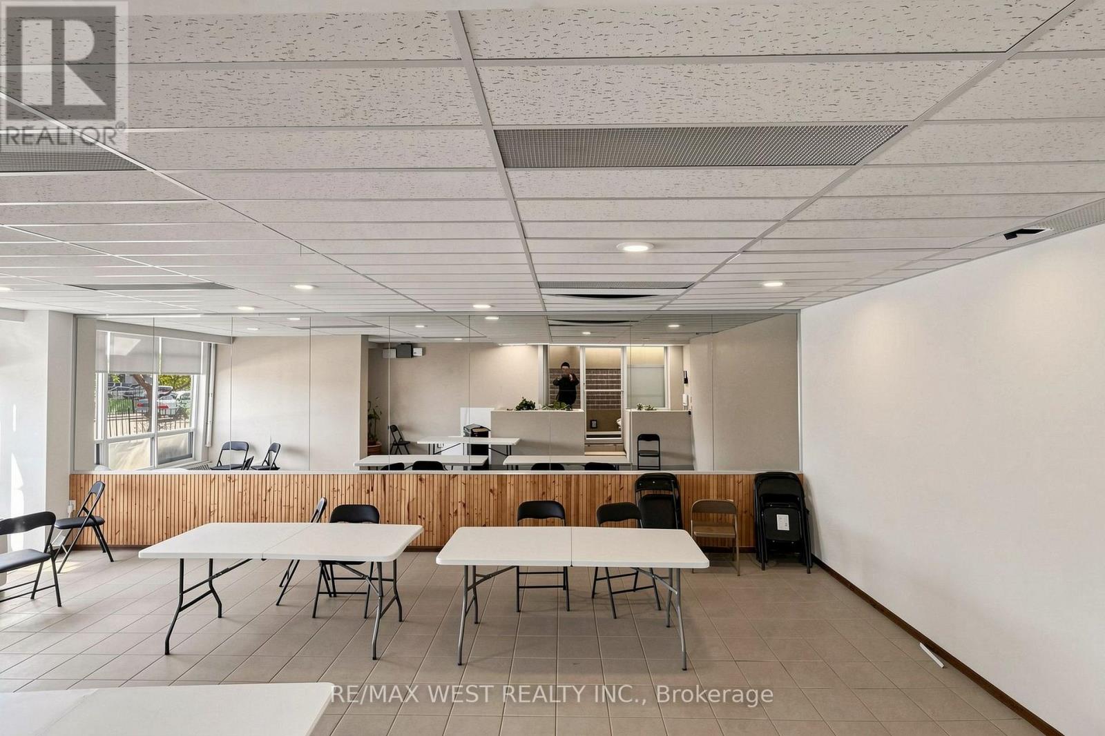 102- 370 Dixon Road, Toronto, ON photo 31