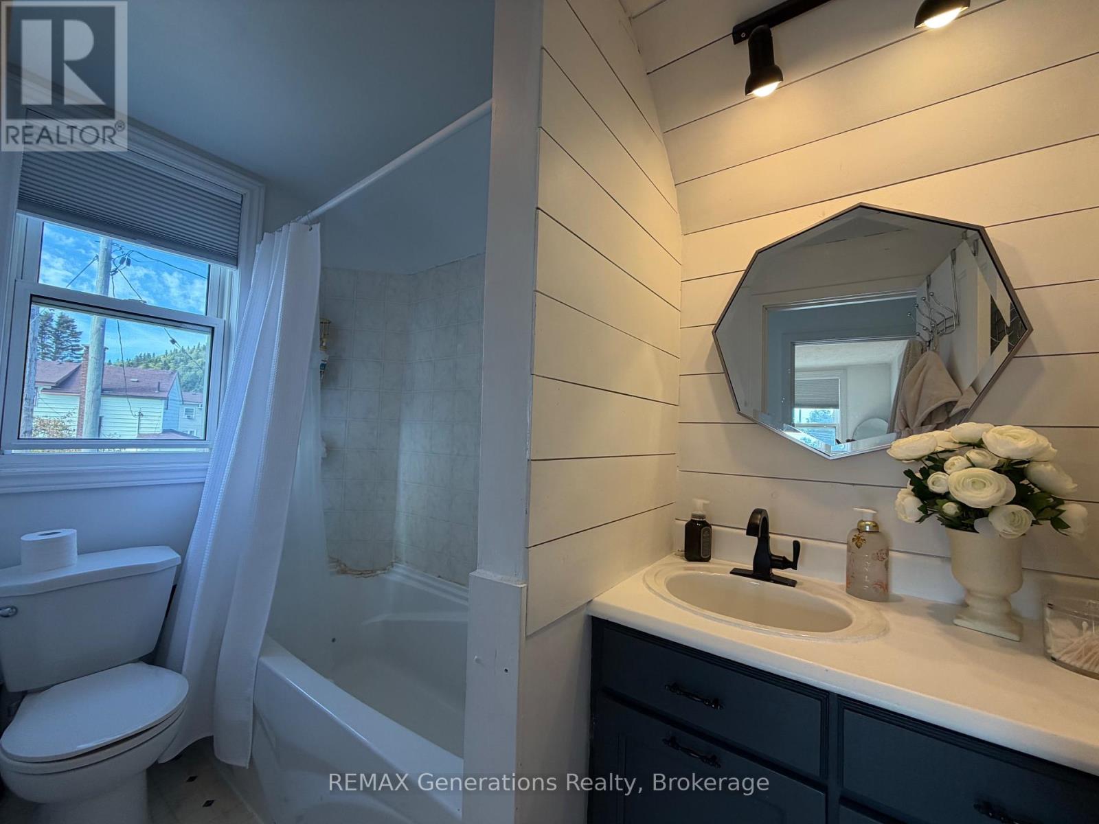 77 Yawkey Avenue — photo 15