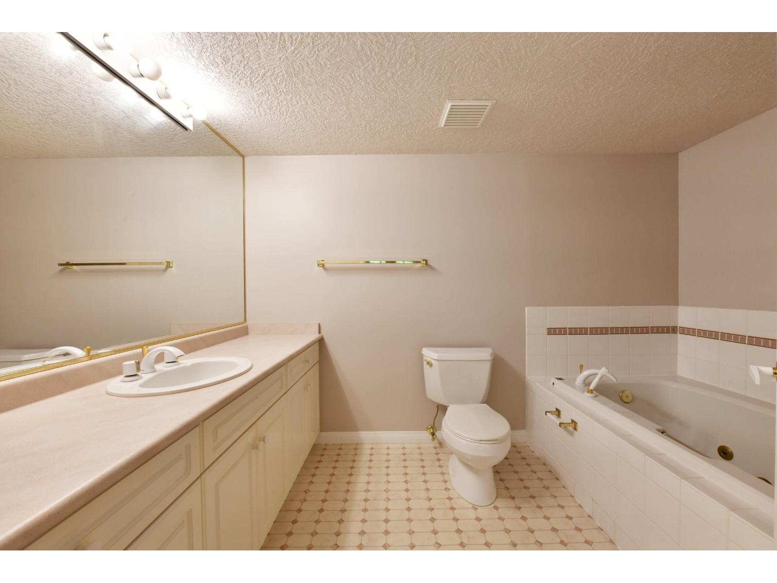 Photo of 136 4001 OLD CLAYBURN ROAD 21