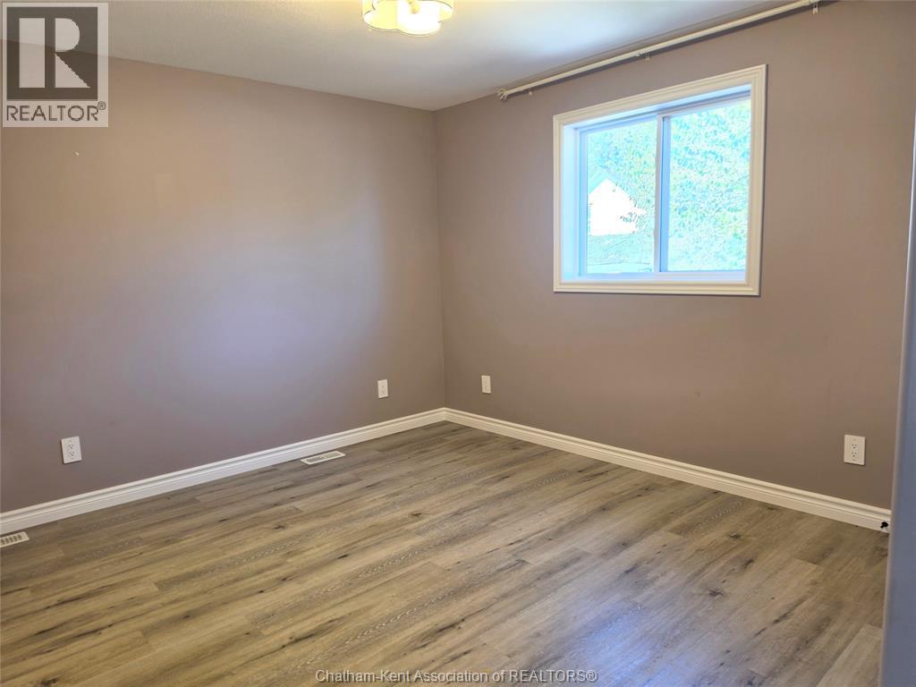213 Catherine STREET - 10