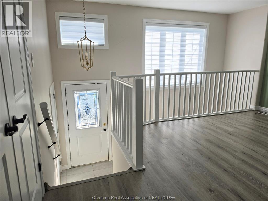 213 Catherine STREET - 11