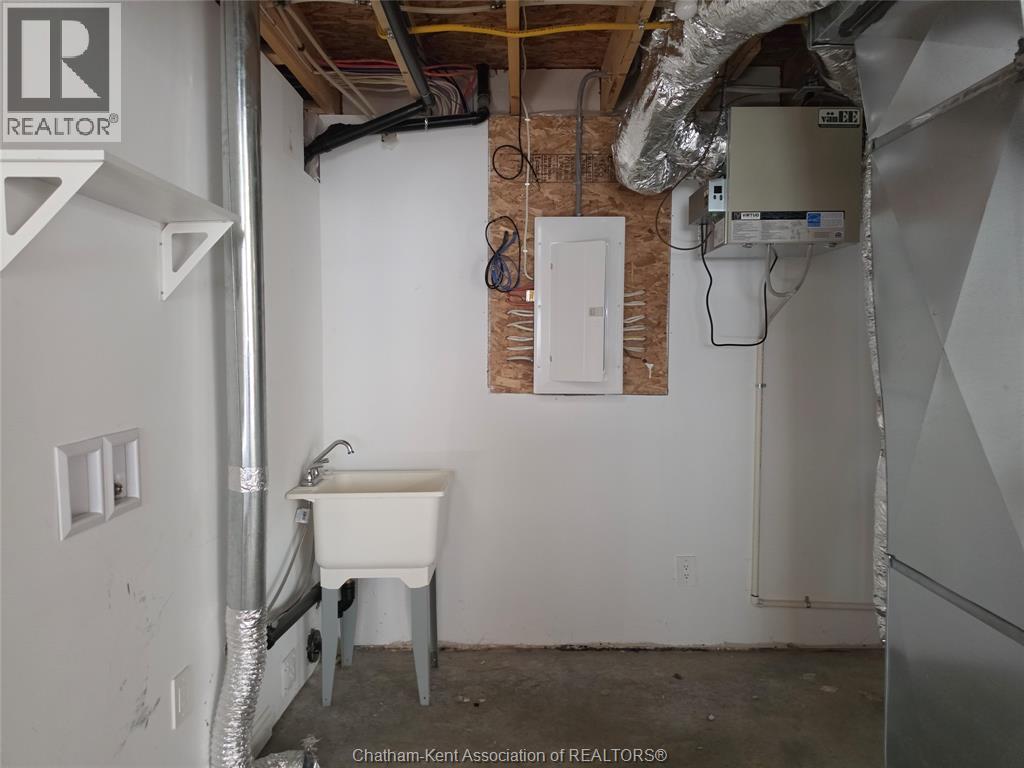 213 Catherine STREET - 14