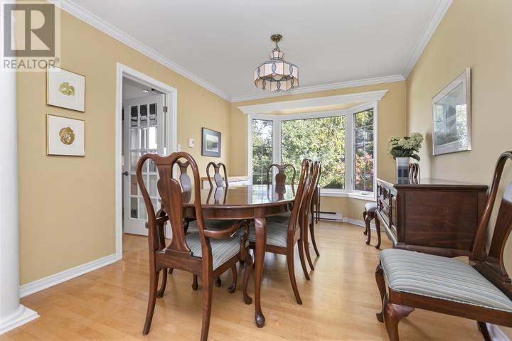 90 Florwin DR - 24