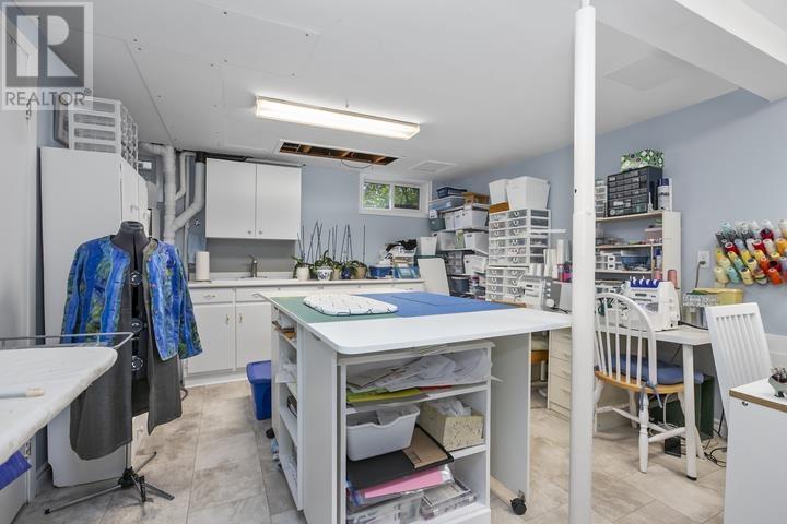 90 Florwin DR - 47
