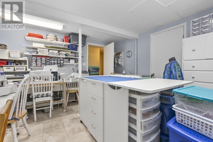 90 Florwin DR - 48