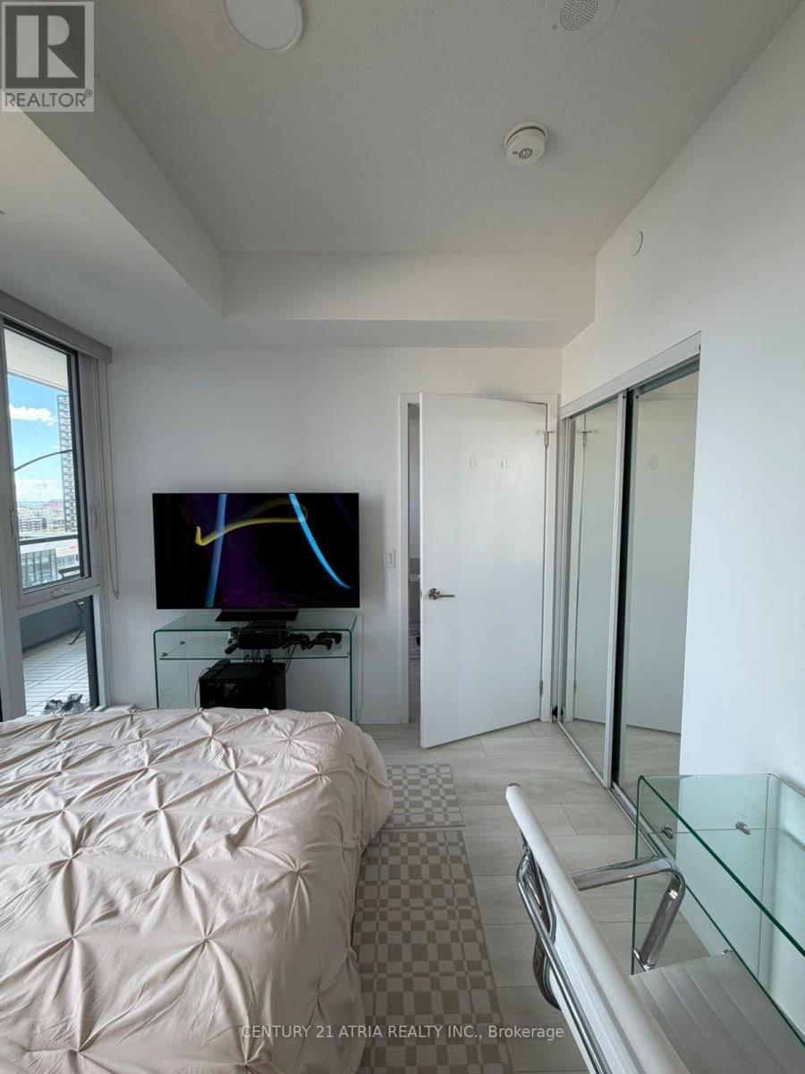 225 Sumach Street — photo 11