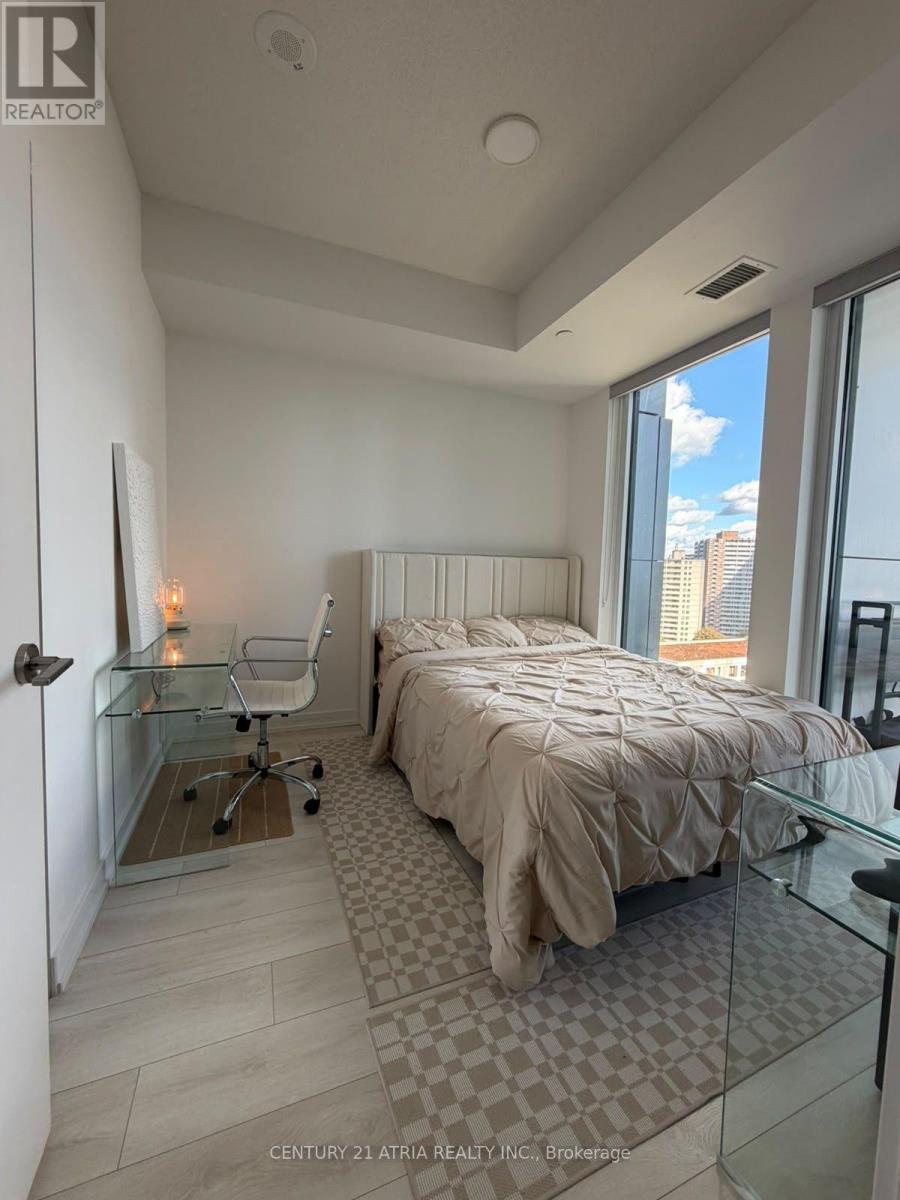 225 Sumach Street — photo 12
