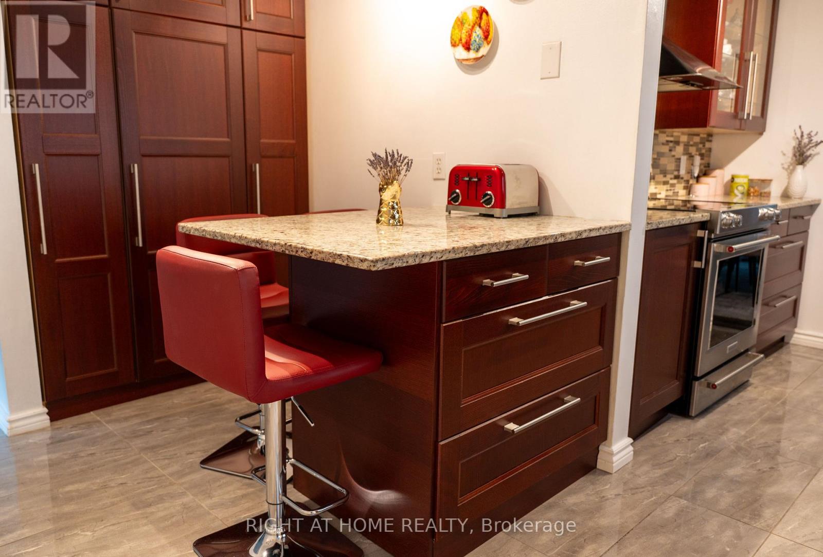 6080 Rivercrest Drive — photo 15