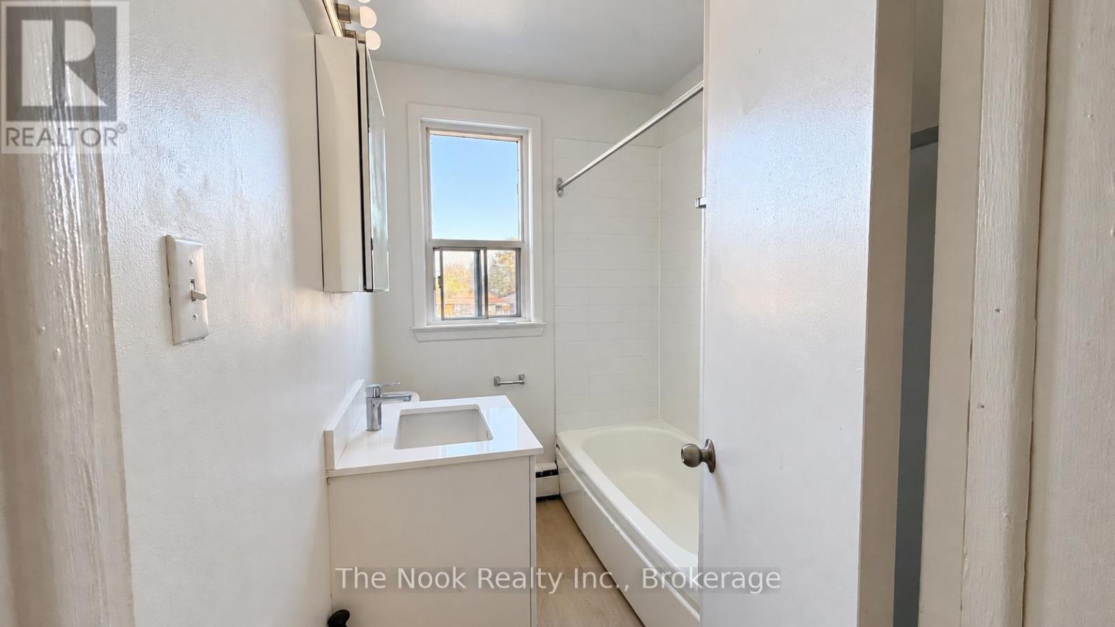 7- 1201 Cedar Street, Oshawa, ON photo 7