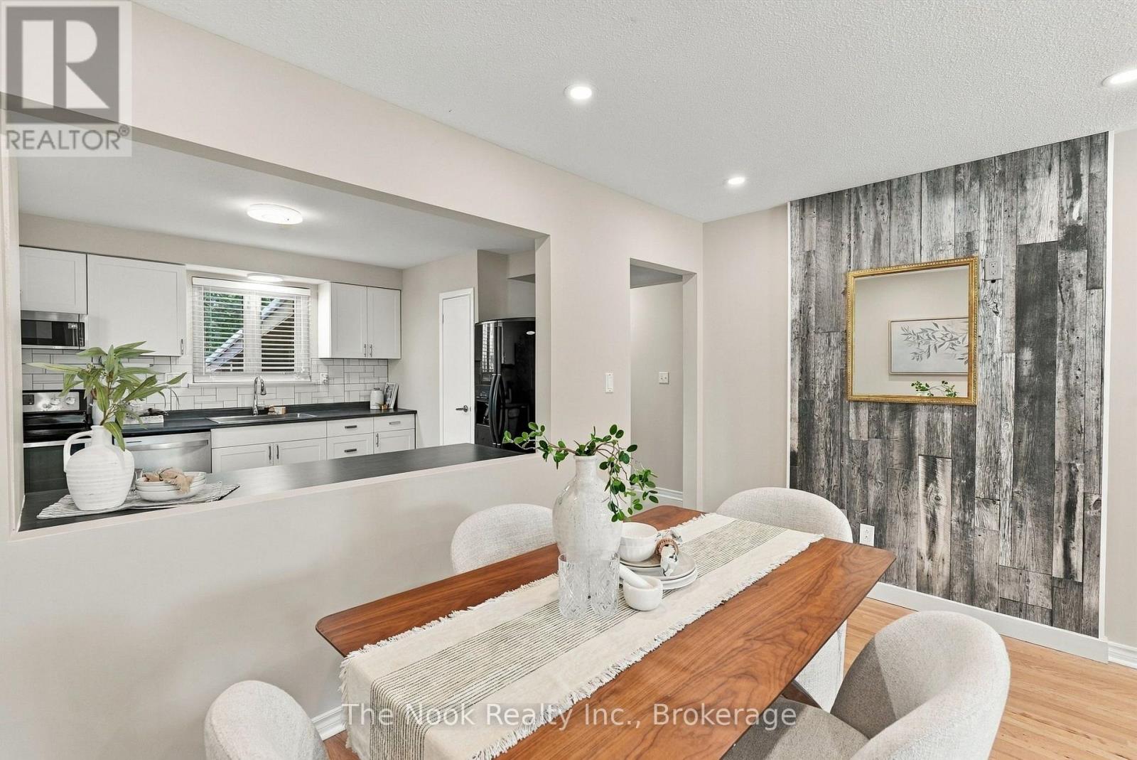 456 HARCOURT DRIVE - 15