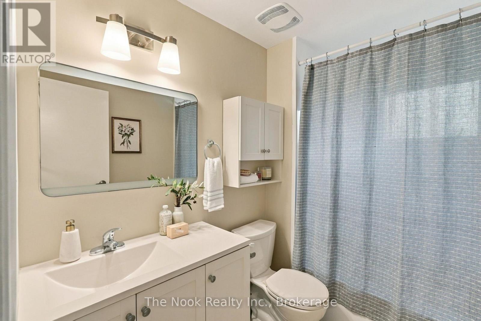 456 HARCOURT DRIVE - 31