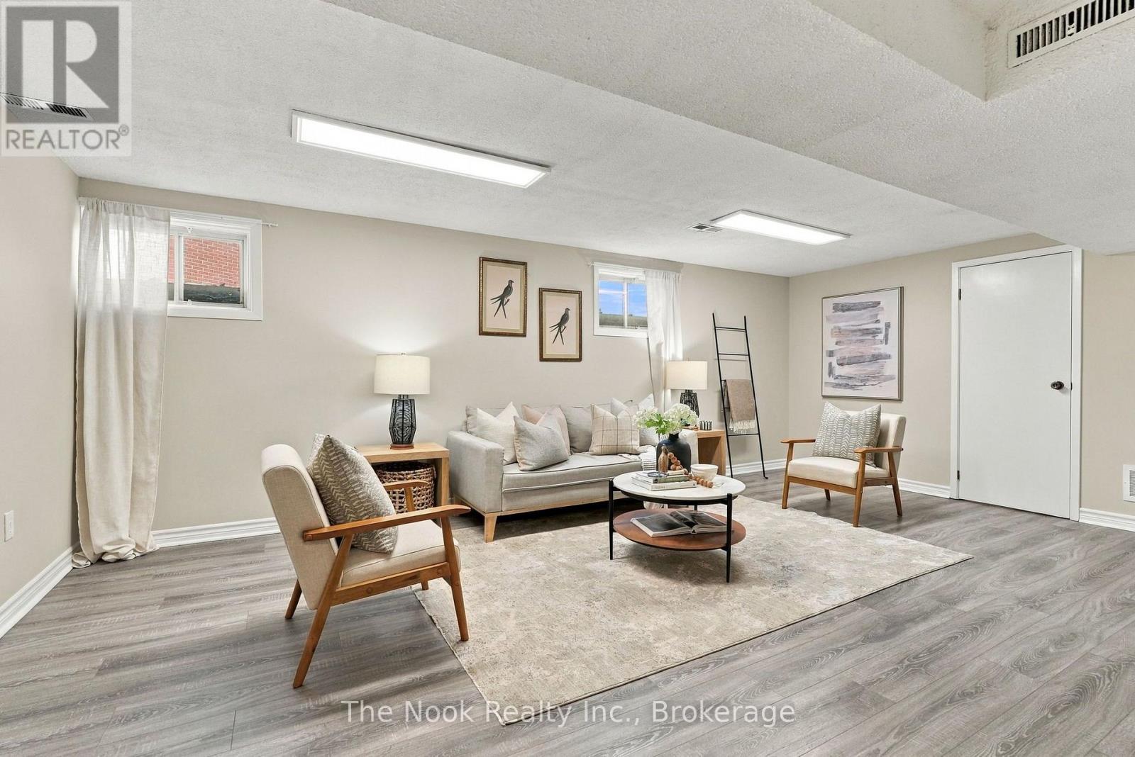 456 HARCOURT DRIVE - Image 34