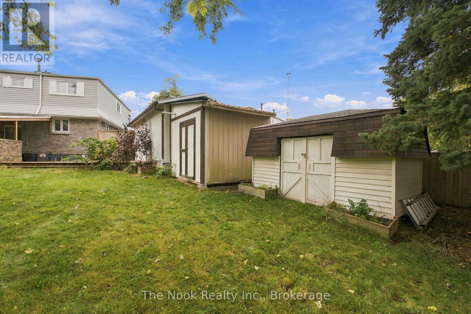 456 HARCOURT DRIVE - 45