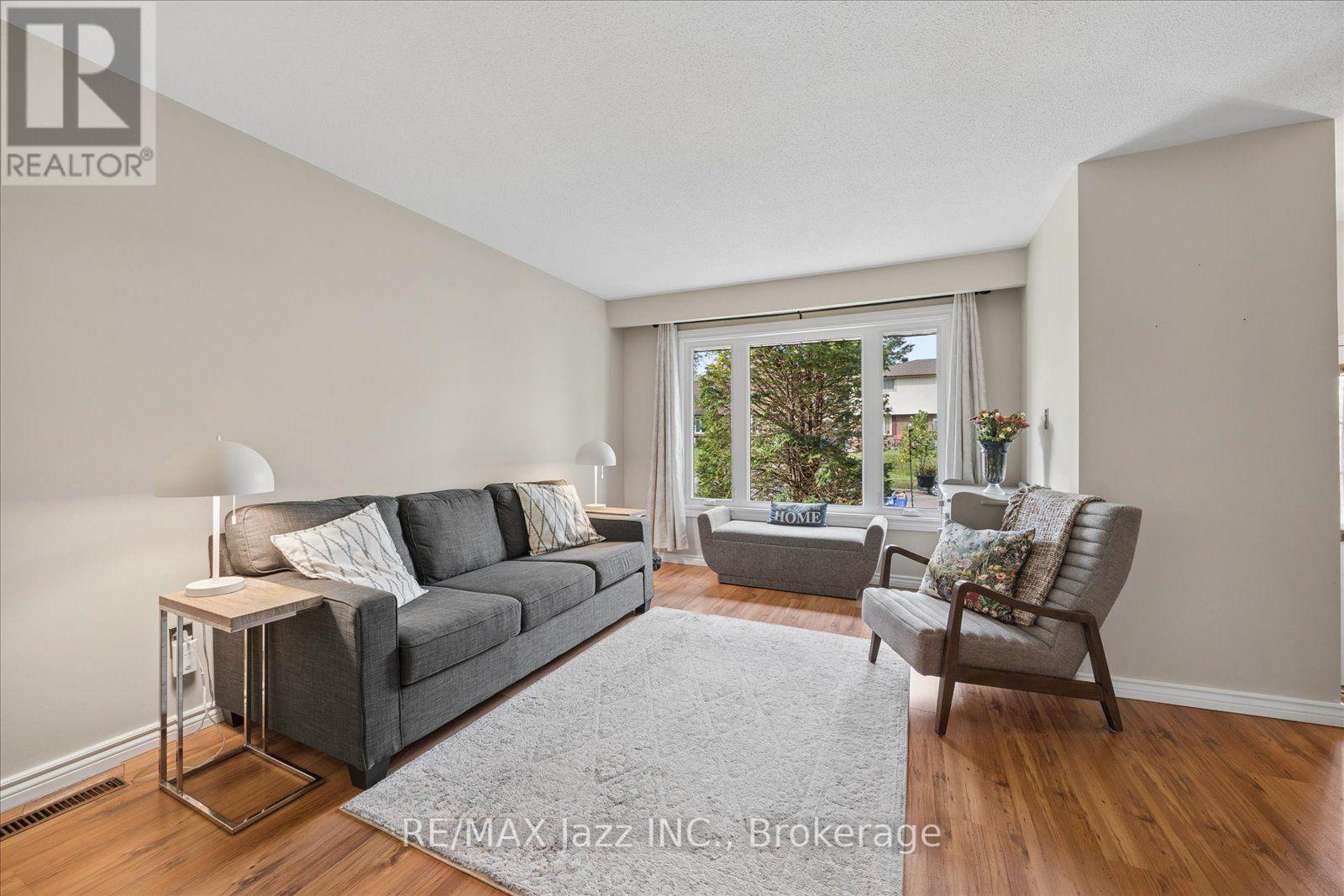419 MAPLEWOOD DRIVE - 4