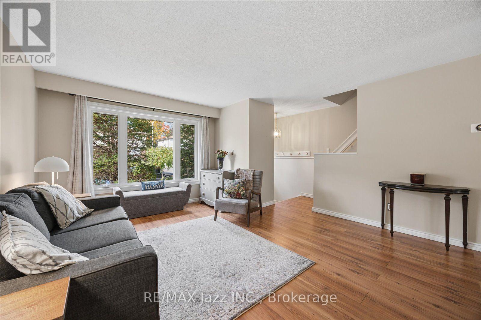 419 Maplewood Drive, Oshawa, ON photo 5