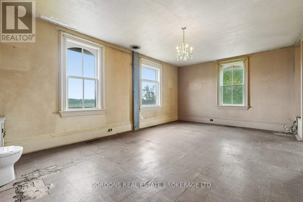 1166 KILMARNOCK ROAD - 21