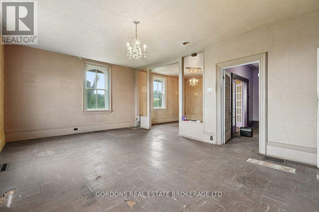1166 KILMARNOCK ROAD - 23