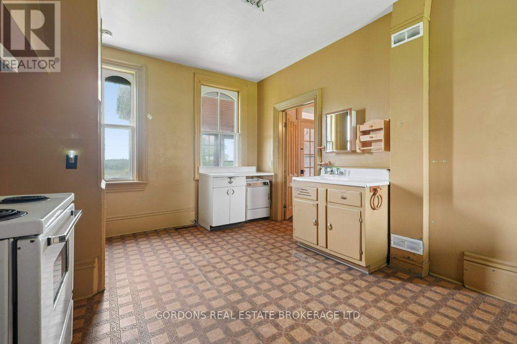 1166 KILMARNOCK ROAD - Image 27