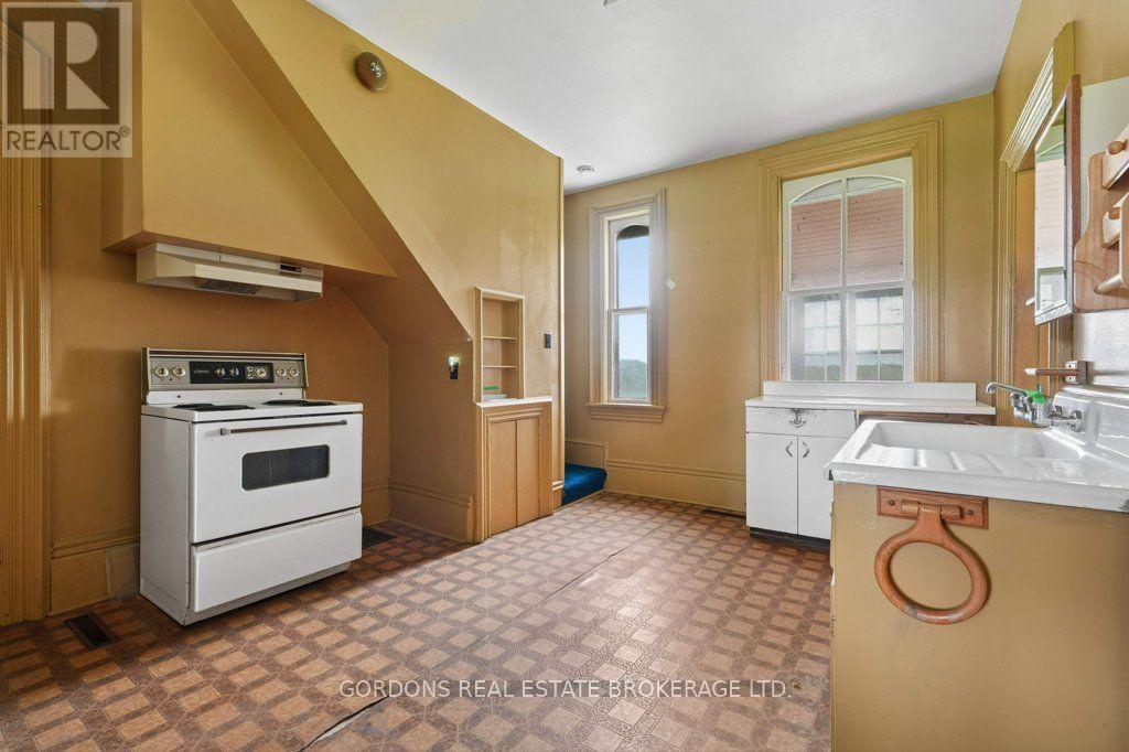1166 KILMARNOCK ROAD - Image 28