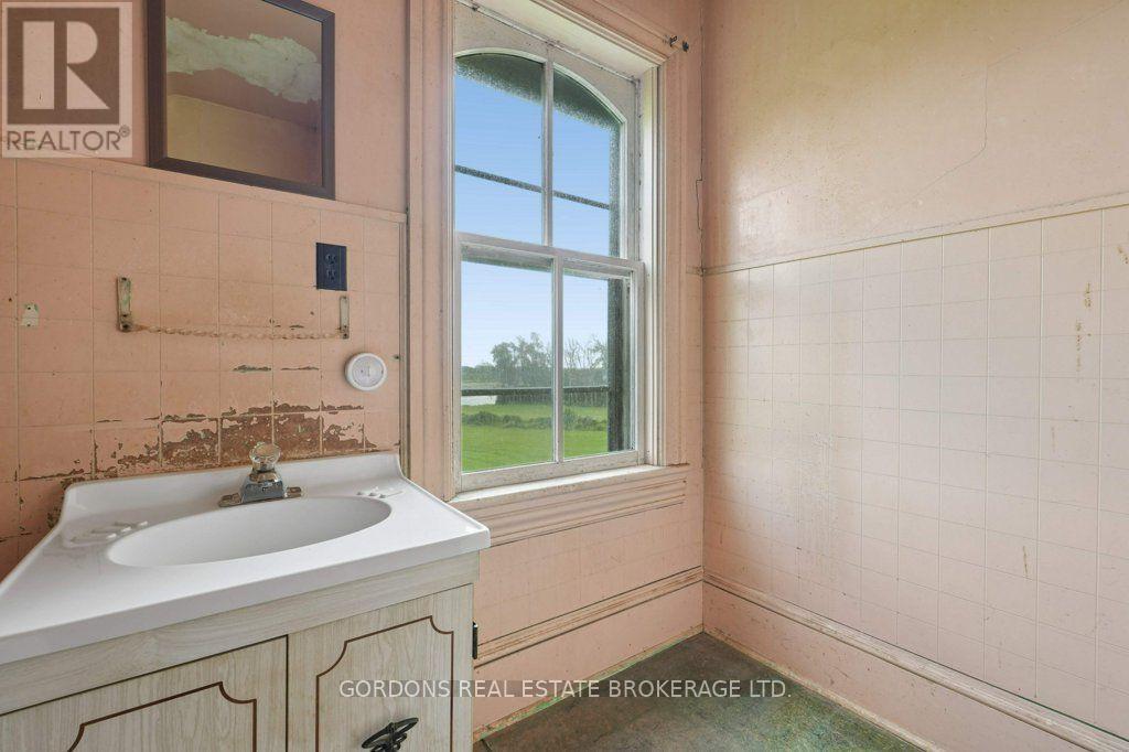 1166 KILMARNOCK ROAD - 39