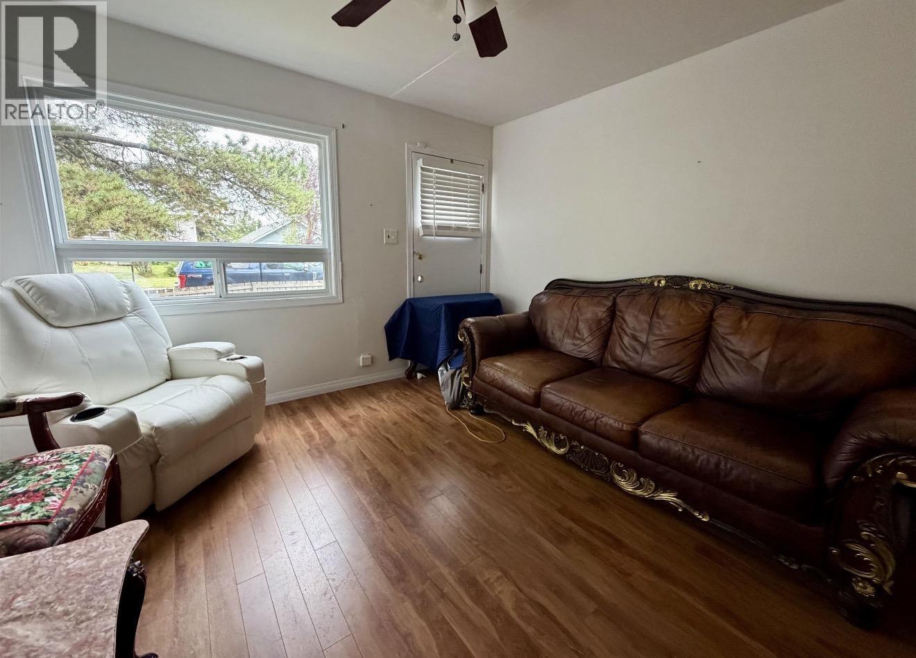 534 IRWIN STREET - 9
