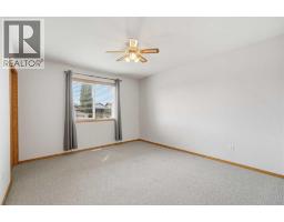 22 Lanterman Close, Red Deer, AB T4R3K3 Photo 17