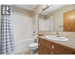 22 Lanterman Close, Red Deer, AB T4R3K3 Photo 19