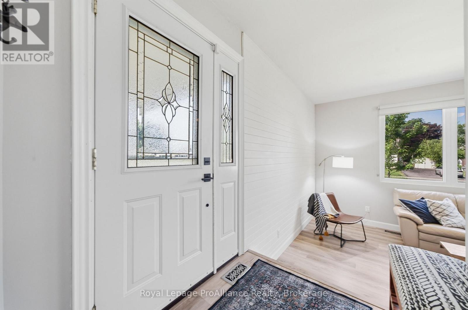 1 Alnet Drive, Belleville, ON photo 8