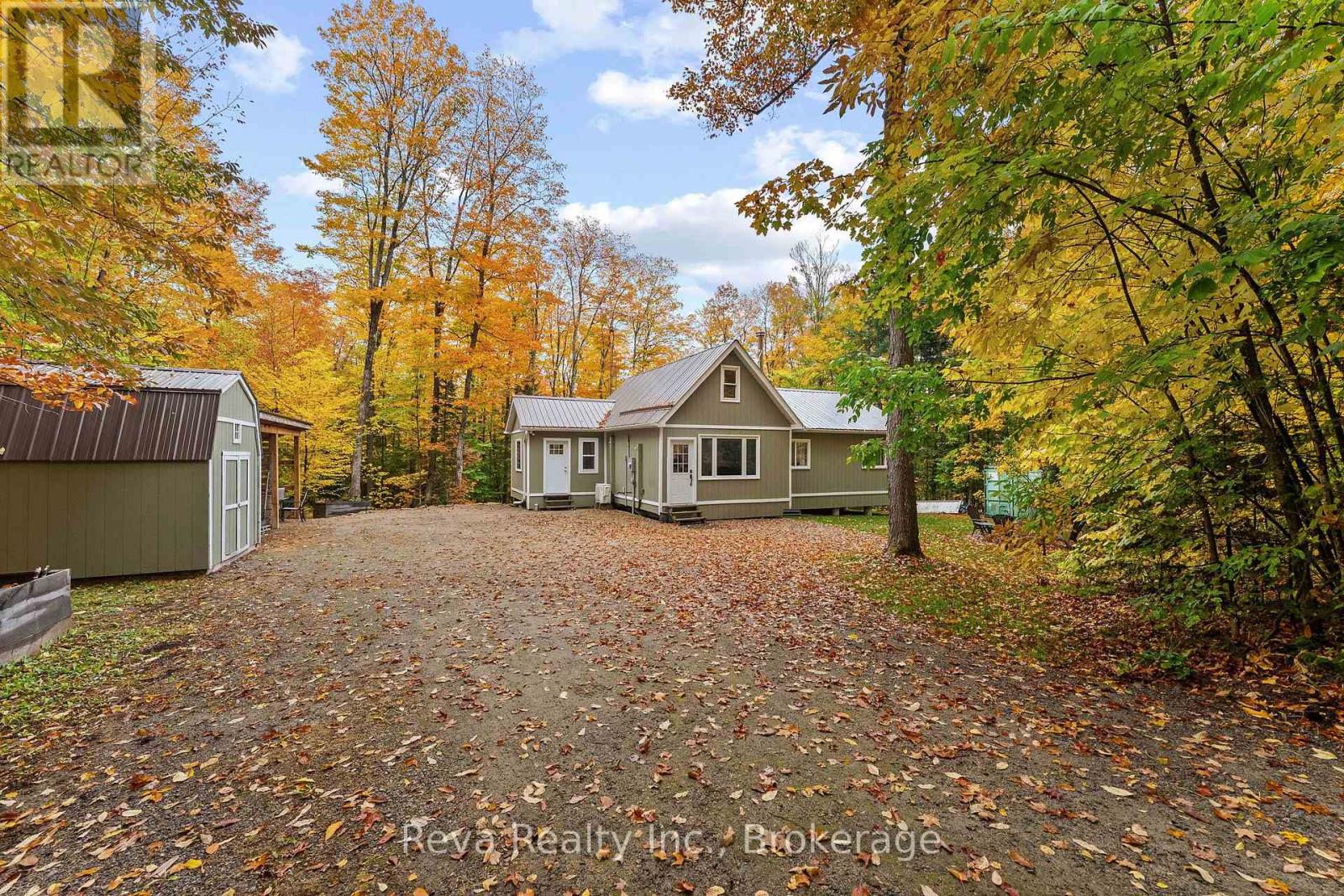 595 Old Diamond Lake Road, Hastings Highlands, ON