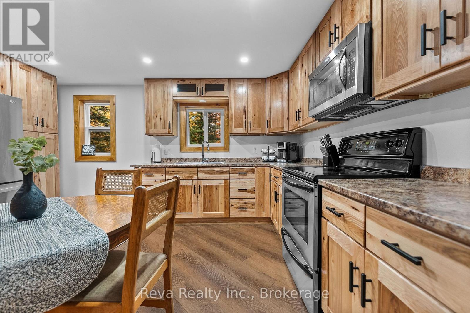 595 Old Diamond Lake Road, Hastings Highlands, ON photo 12