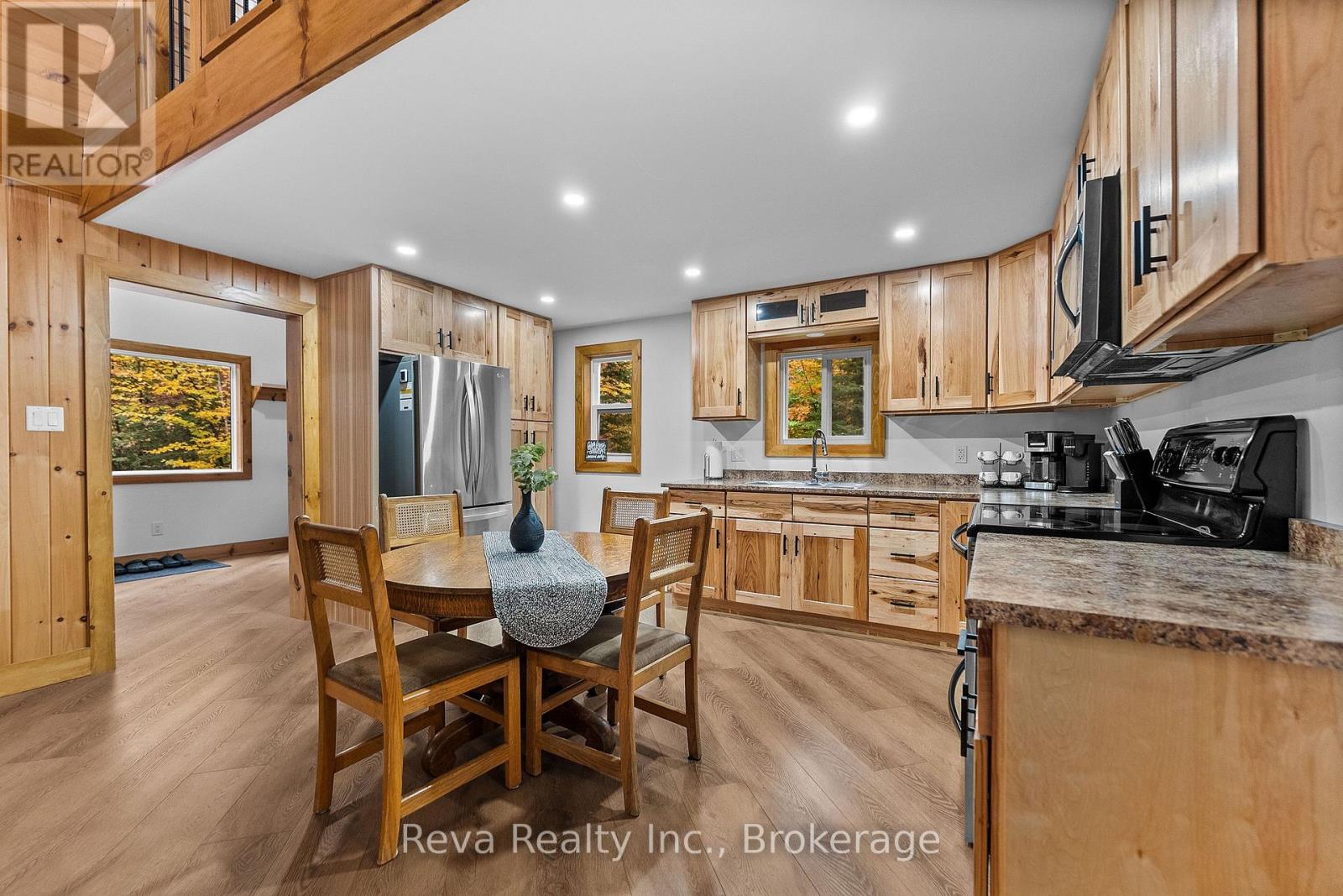 595 Old Diamond Lake Road, Hastings Highlands, ON photo 13