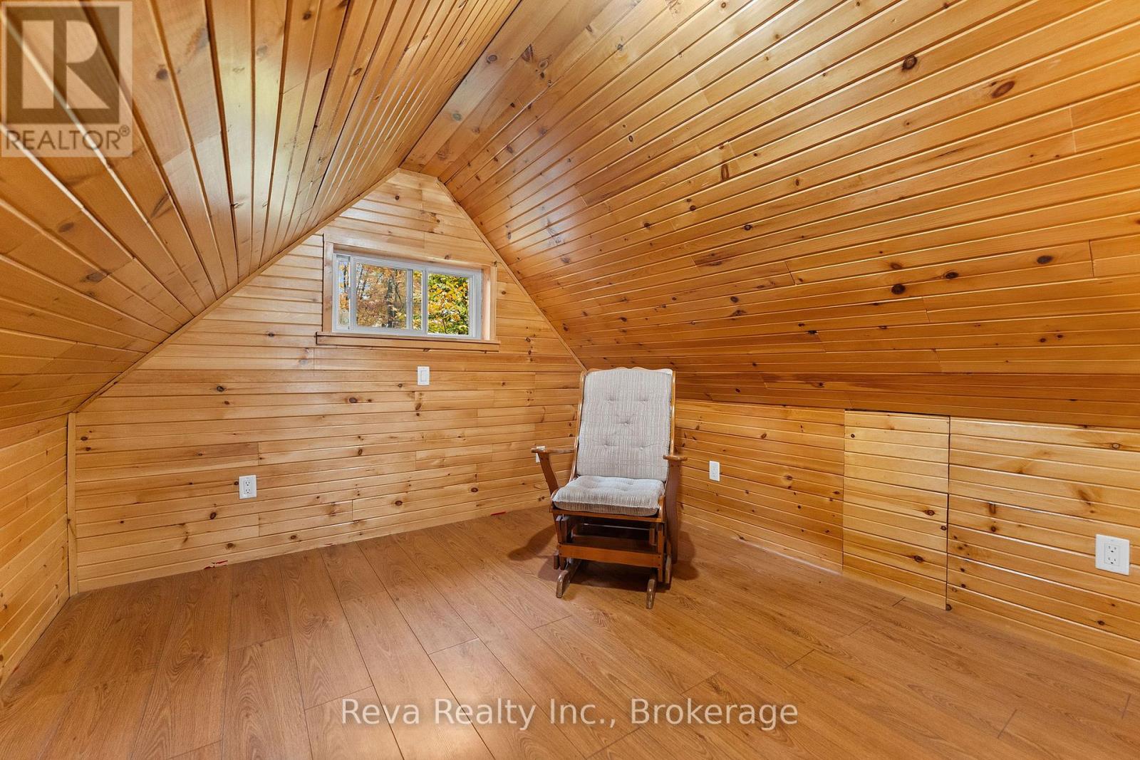 595 Old Diamond Lake Road, Hastings Highlands, ON photo 18