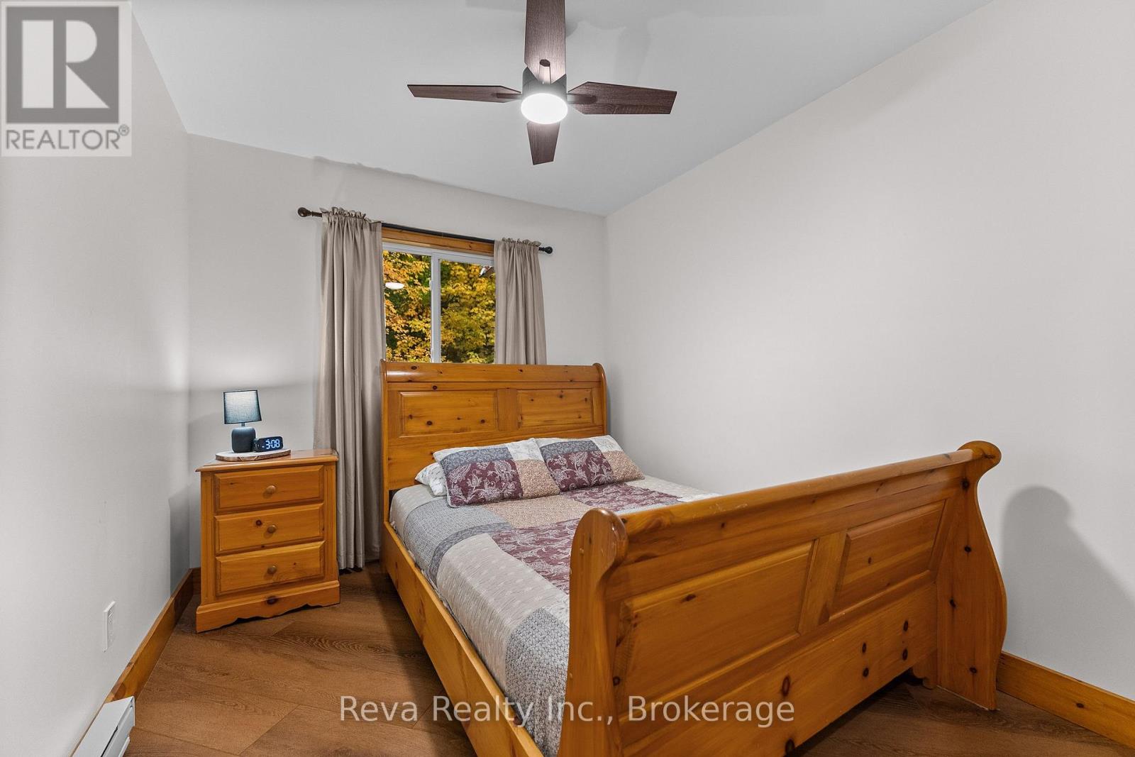 595 OLD DIAMOND LAKE ROAD - 24