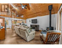 Loft - 595 Old Diamond Lake Road, Hastings Highlands, ON K0L1C0 Photo 9