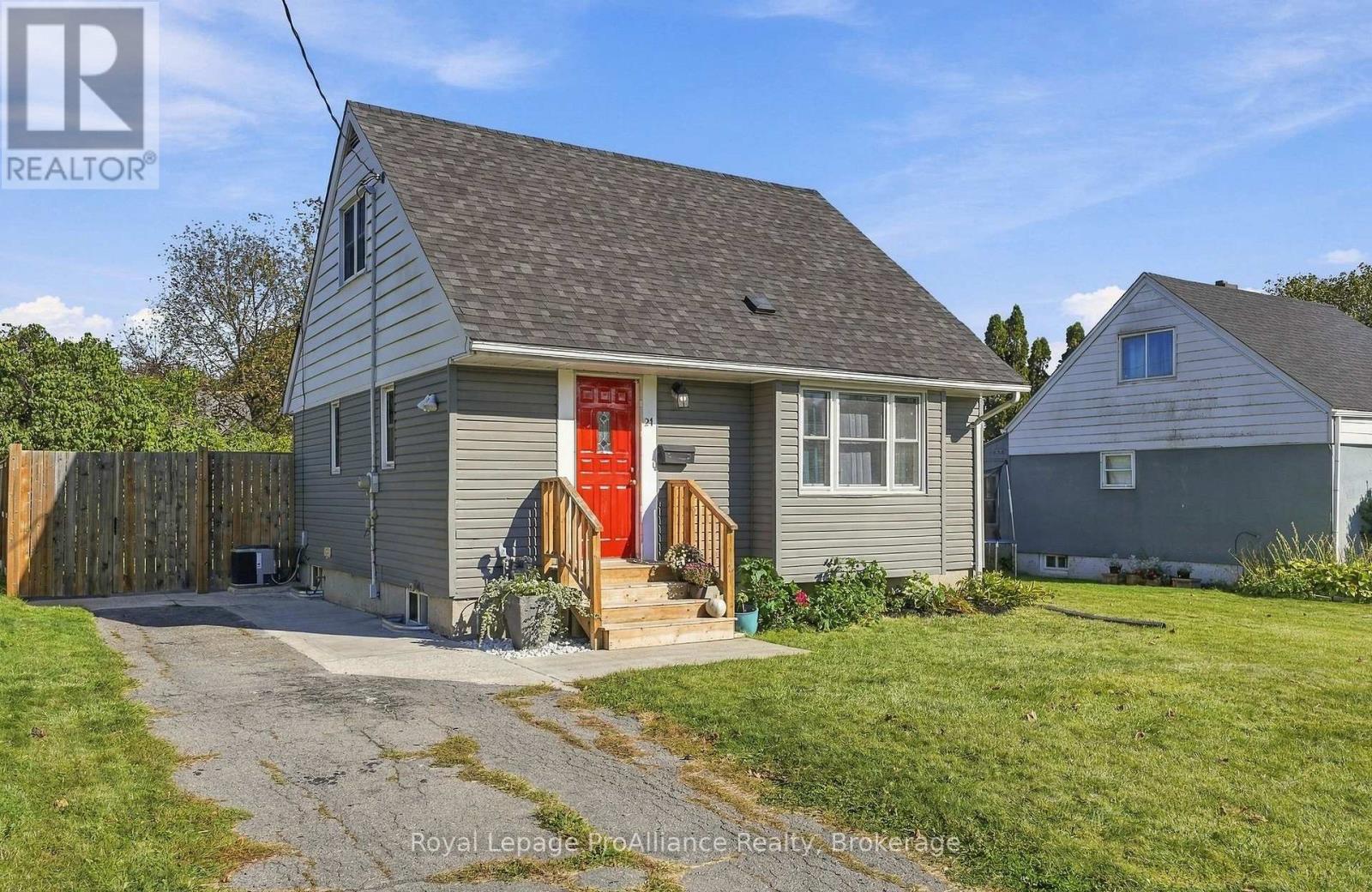 21 Third Street, Belleville, ON photo 2