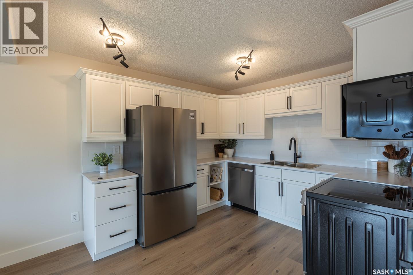 #17 2106 Ste Cecilia AVENUE - 20