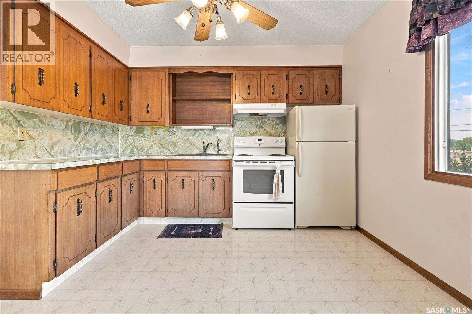 100 1St AVENUE SW, Ituna — photo 7