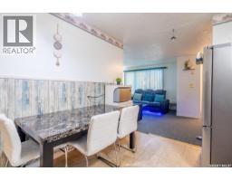 Family room - 364 Osler Street, Regina, SK S4R1V6 Photo 9