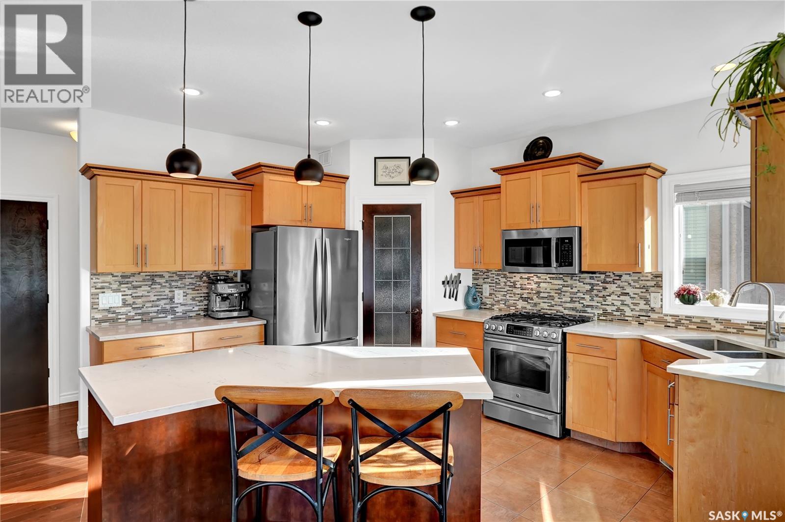 7043 Wascana Cove DRIVE - 13