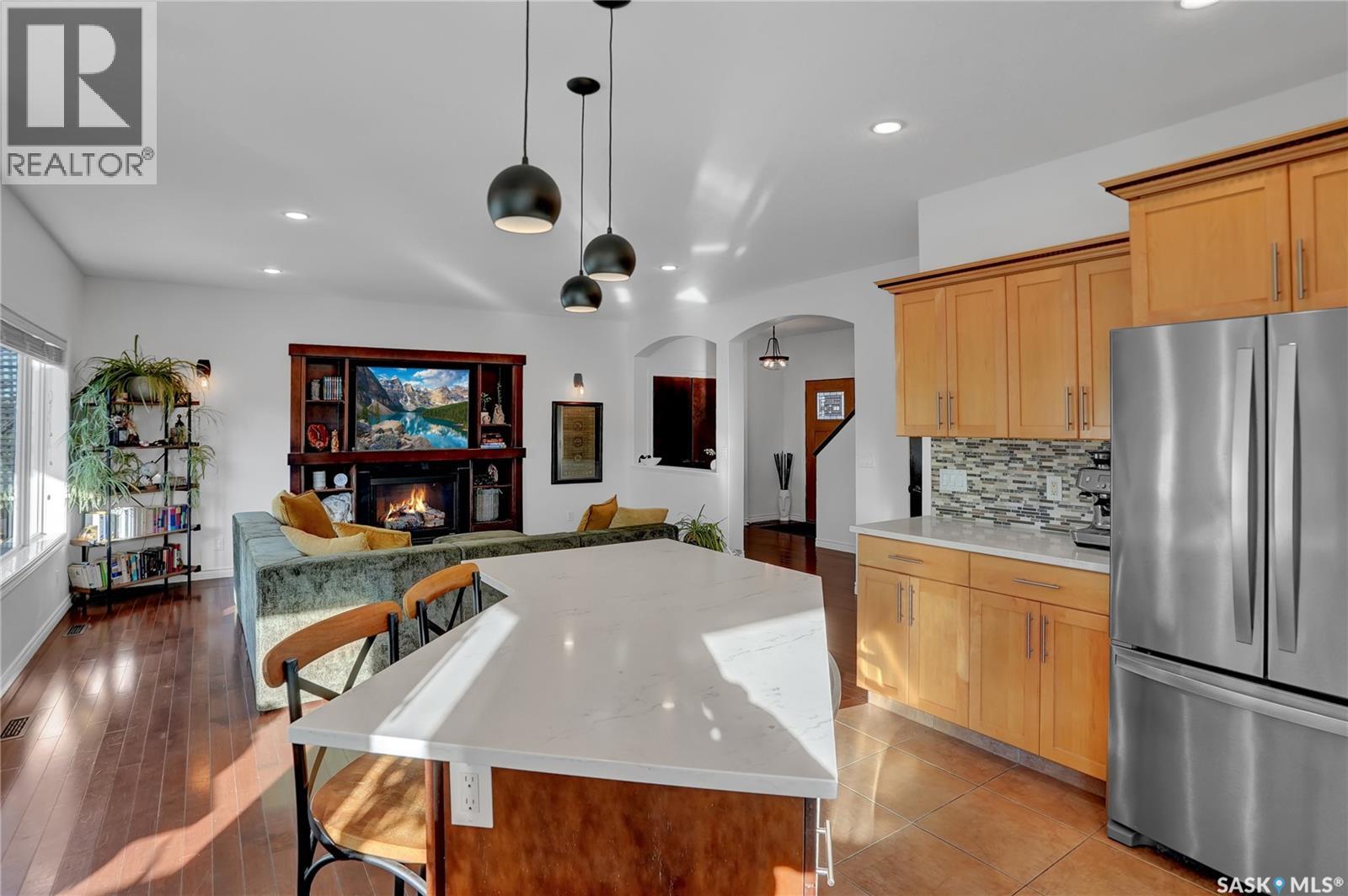 7043 Wascana Cove DRIVE - 7