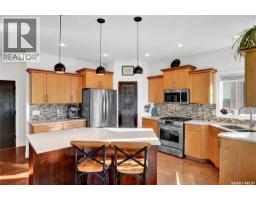 Living room - 7043 Wascana Cove Drive, Regina, SK S4V3E9 Photo 13