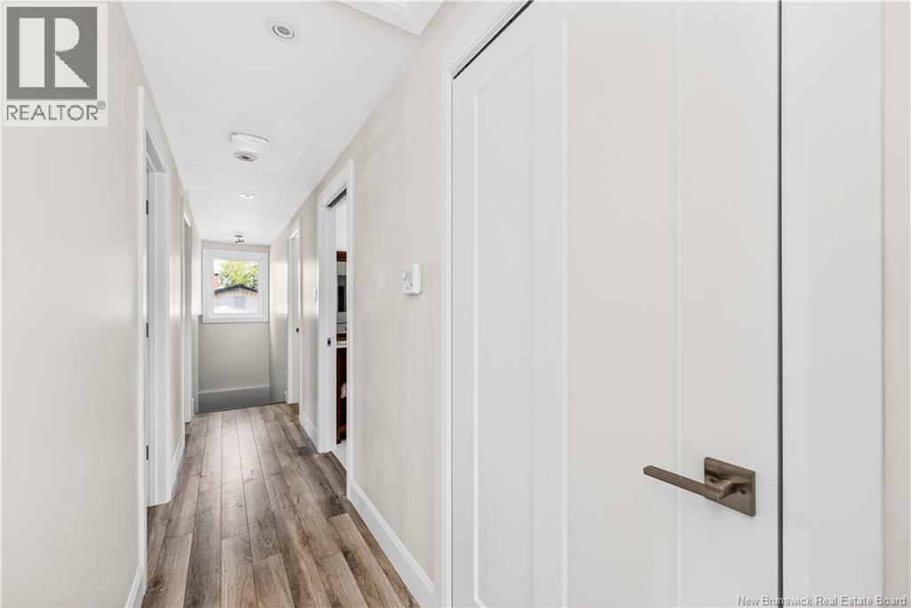 296 Buckingham Avenue - 26