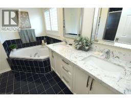470 Amanda Crescent, Burlington, ON L7L6H5 Photo 31