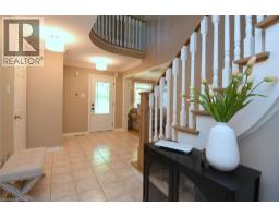 5pc Bathroom - 470 Amanda Crescent, Burlington, ON L7L6H5 Photo 7