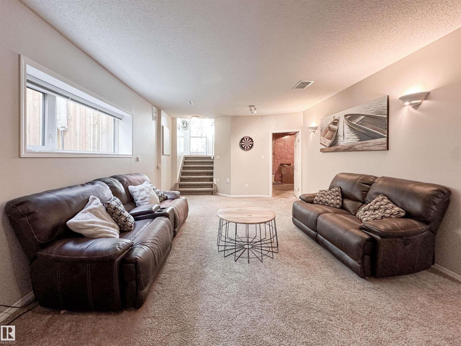 168 HERITAGE DR - 41