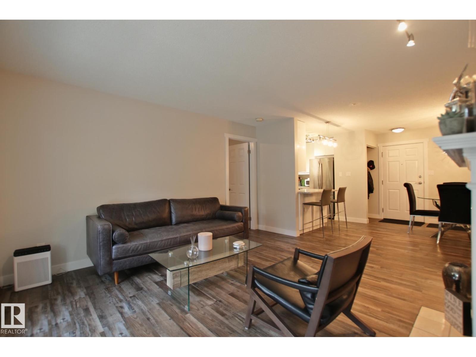 #109 9010 106 AV NW - 8