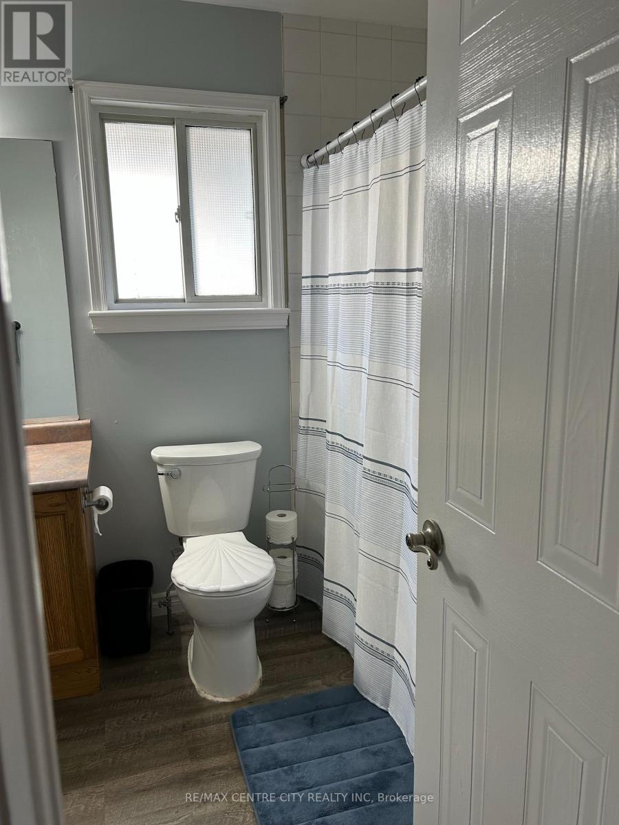 21 JUNO DRIVE - 10