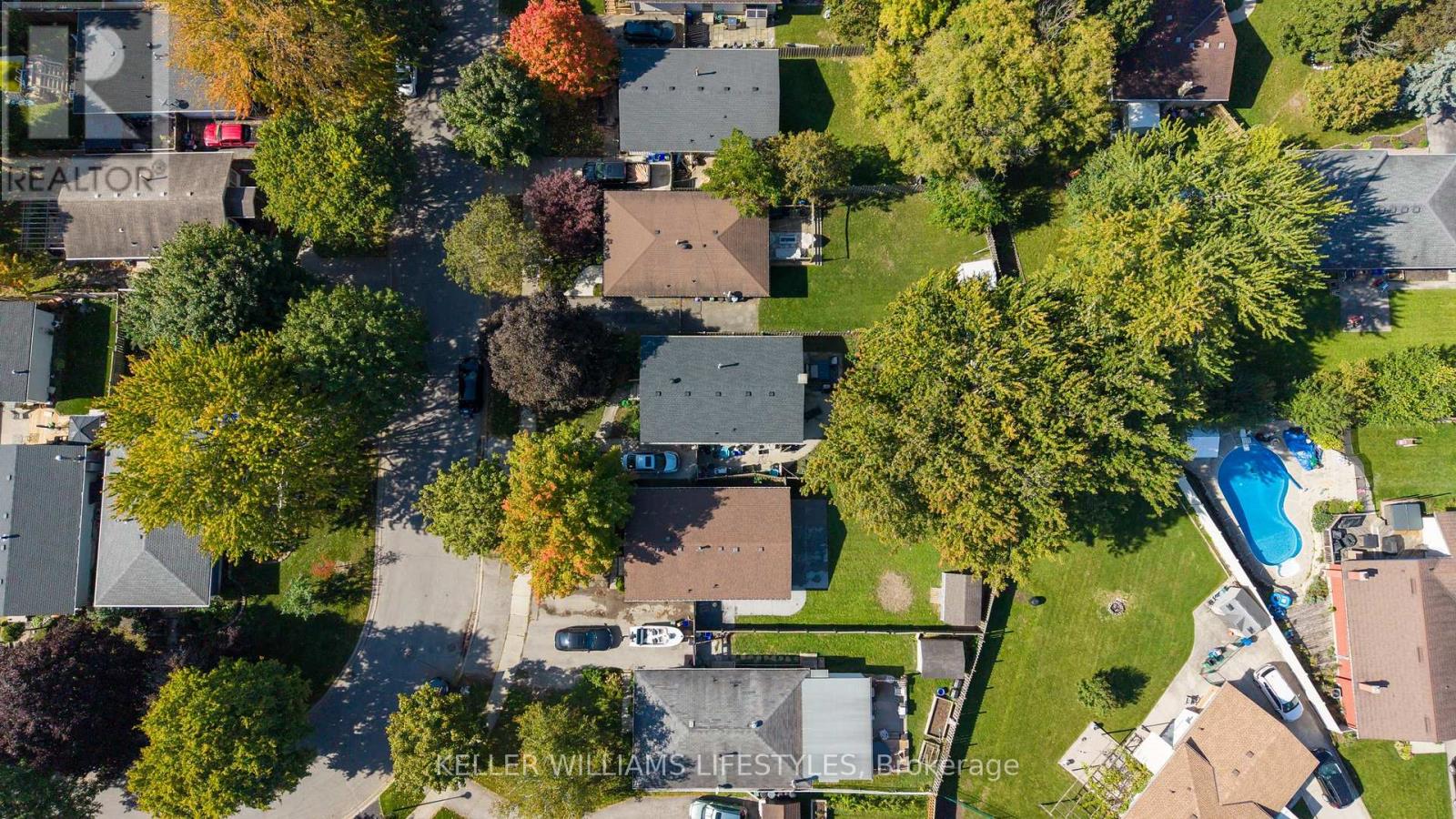 42 STROUD CRESCENT - Image 37